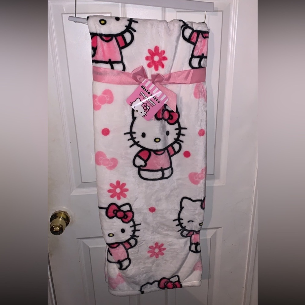 Hello Kitty Blanket